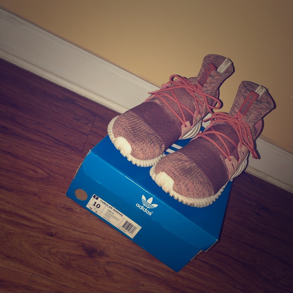 Adidas Tubular Radial